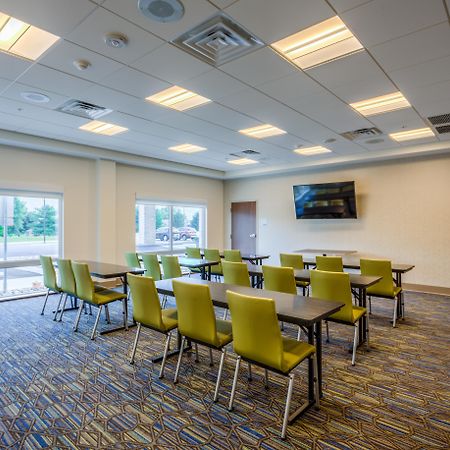 Holiday Inn Express & Suites Reedsville - State Coll Area, An Ihg Hotel Экстерьер фото