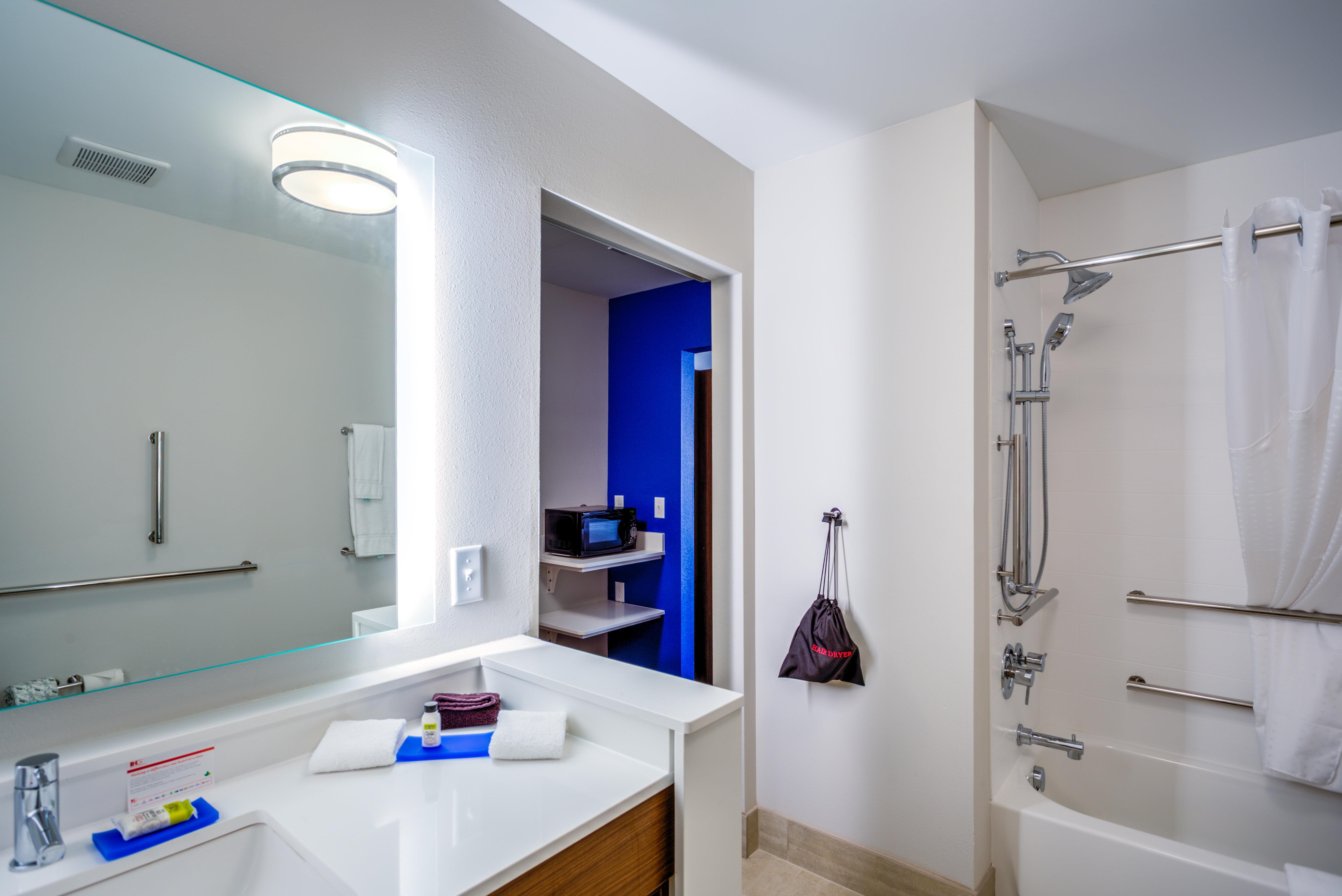Holiday Inn Express & Suites Reedsville - State Coll Area, An Ihg Hotel Экстерьер фото