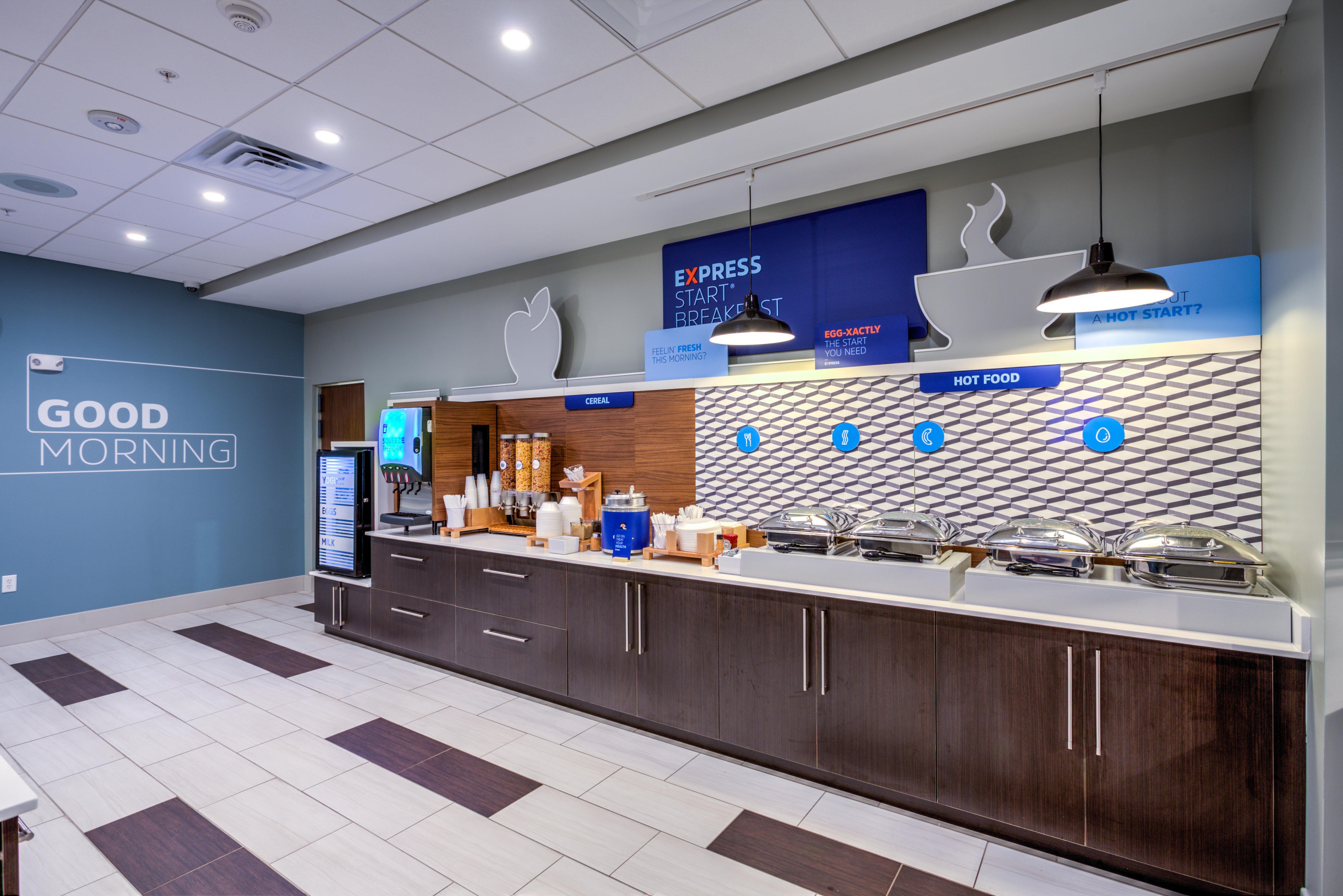 Holiday Inn Express & Suites Reedsville - State Coll Area, An Ihg Hotel Экстерьер фото